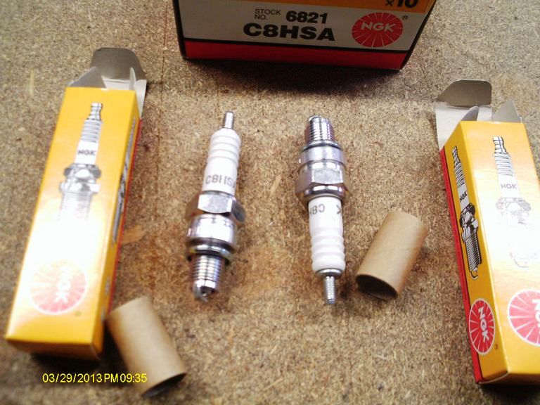 Honda CB125T1 & T2: 2 bougies NGK C8HSA (moins résistives).