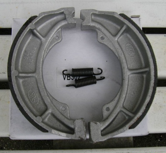 SUZUKI TS 125: Mâchoires de frein AV AR neuves - Cliquez sur l'image pour la fermer